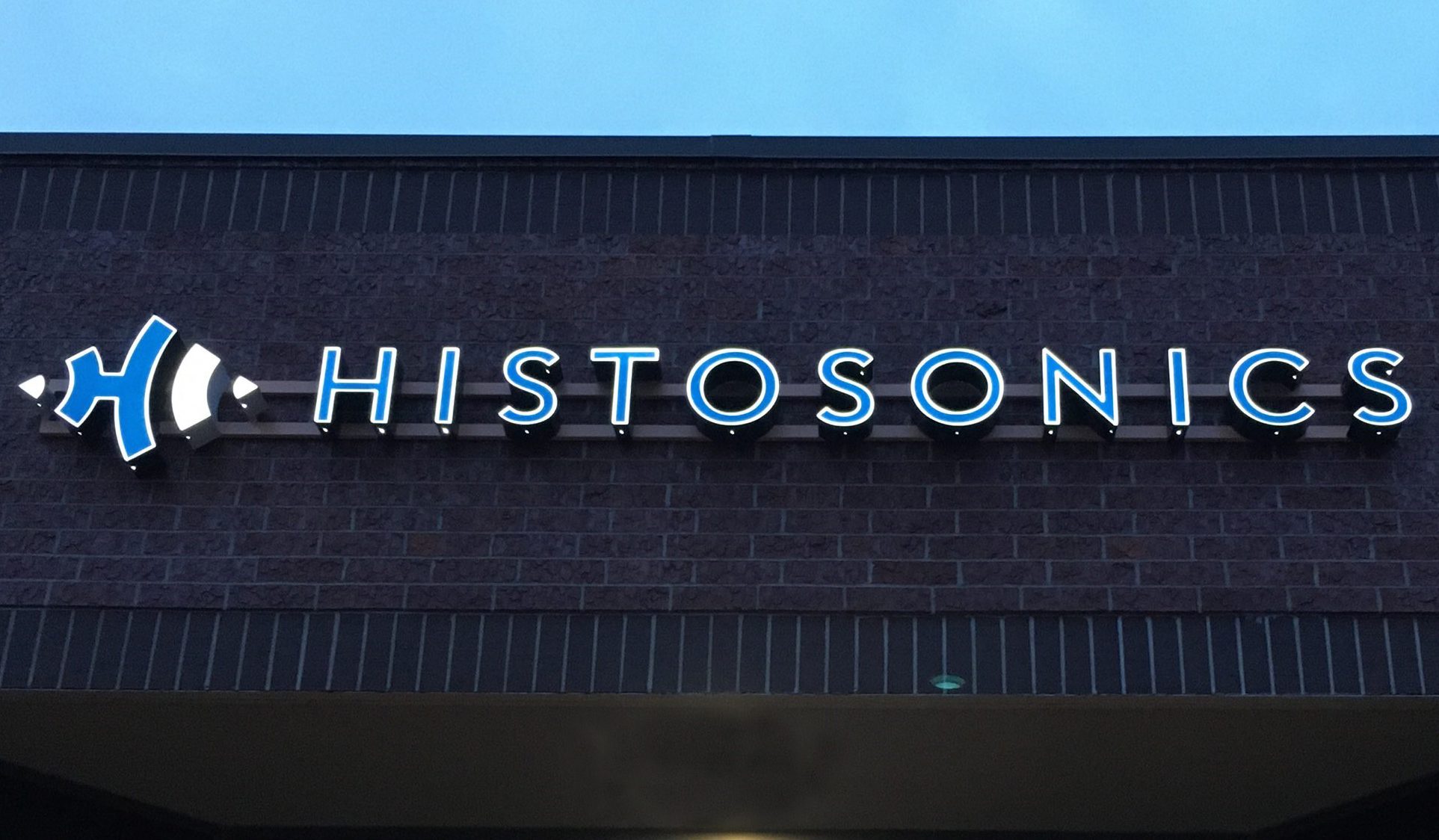 The front sign of the HistoSonics building